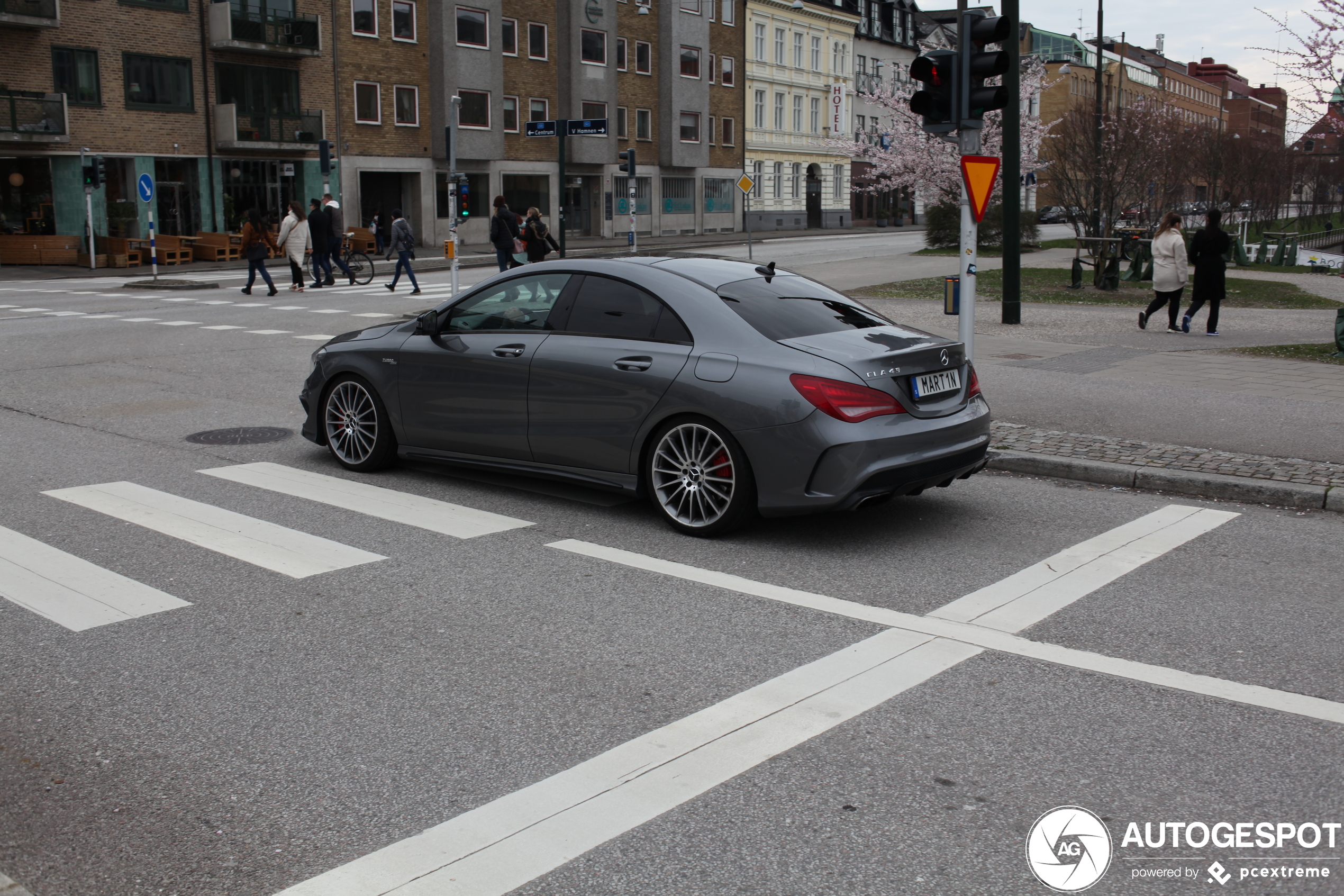 Mercedes-Benz CLA 45 AMG C117