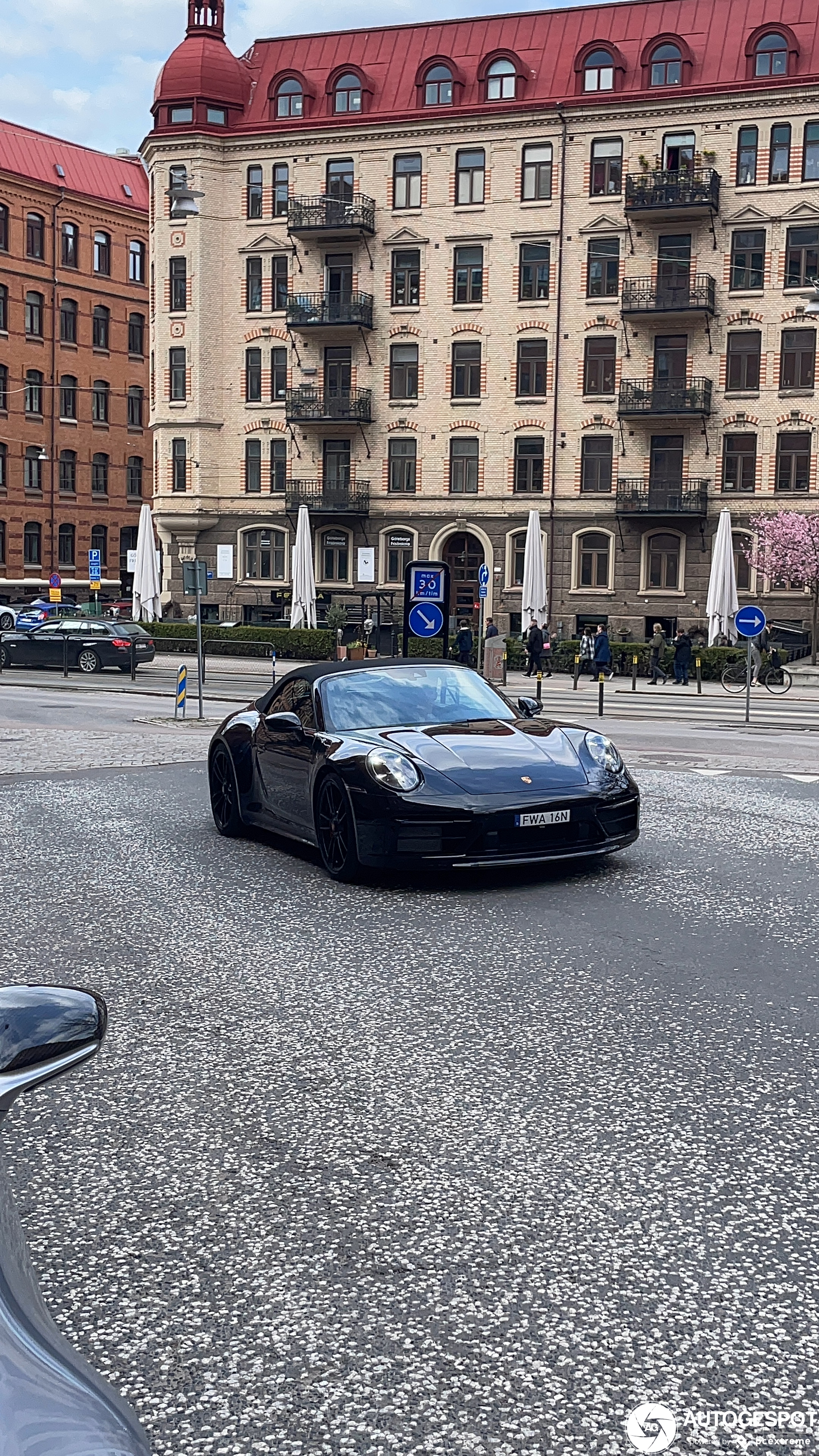 Porsche 992 Carrera 4 GTS Cabriolet