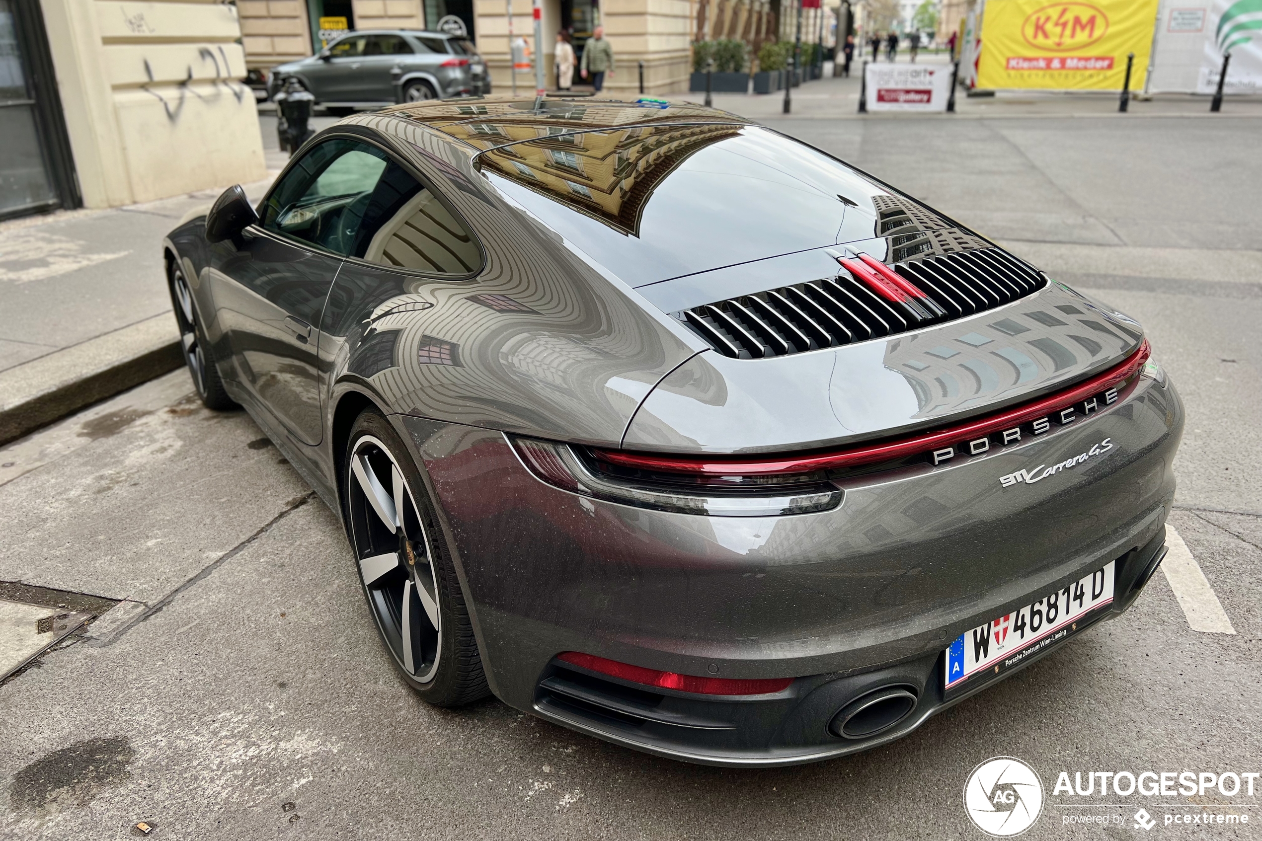 Porsche 992 Carrera 4S