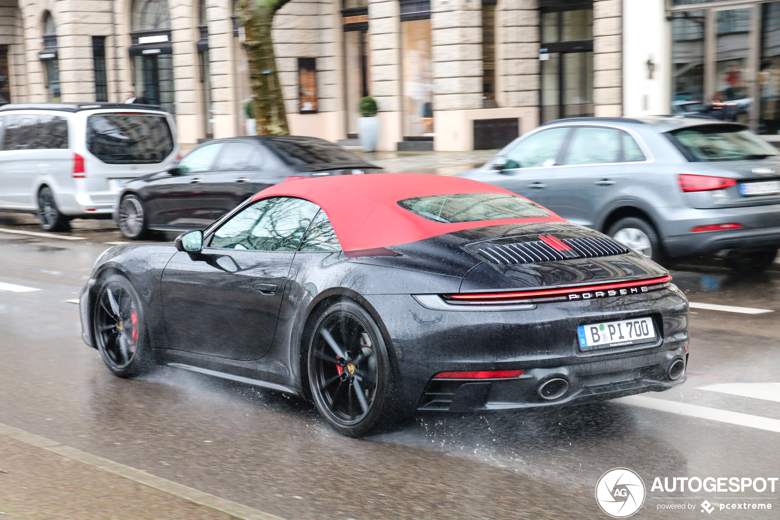 Porsche 992 Carrera 4S Cabriolet