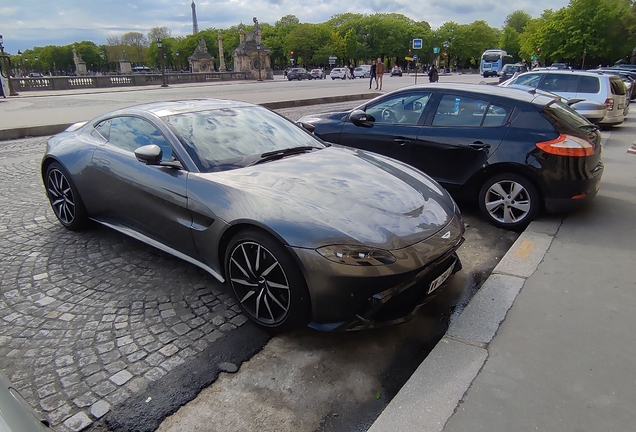 Aston Martin V8 Vantage 2018