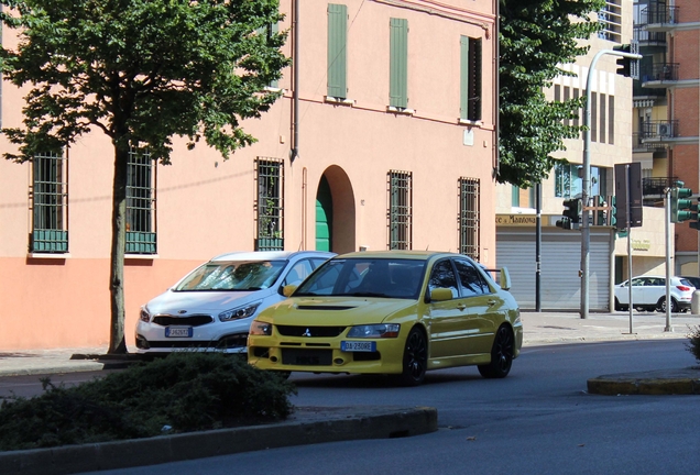 Mitsubishi Lancer Evolution IX