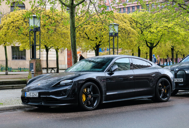 Porsche Taycan Turbo S