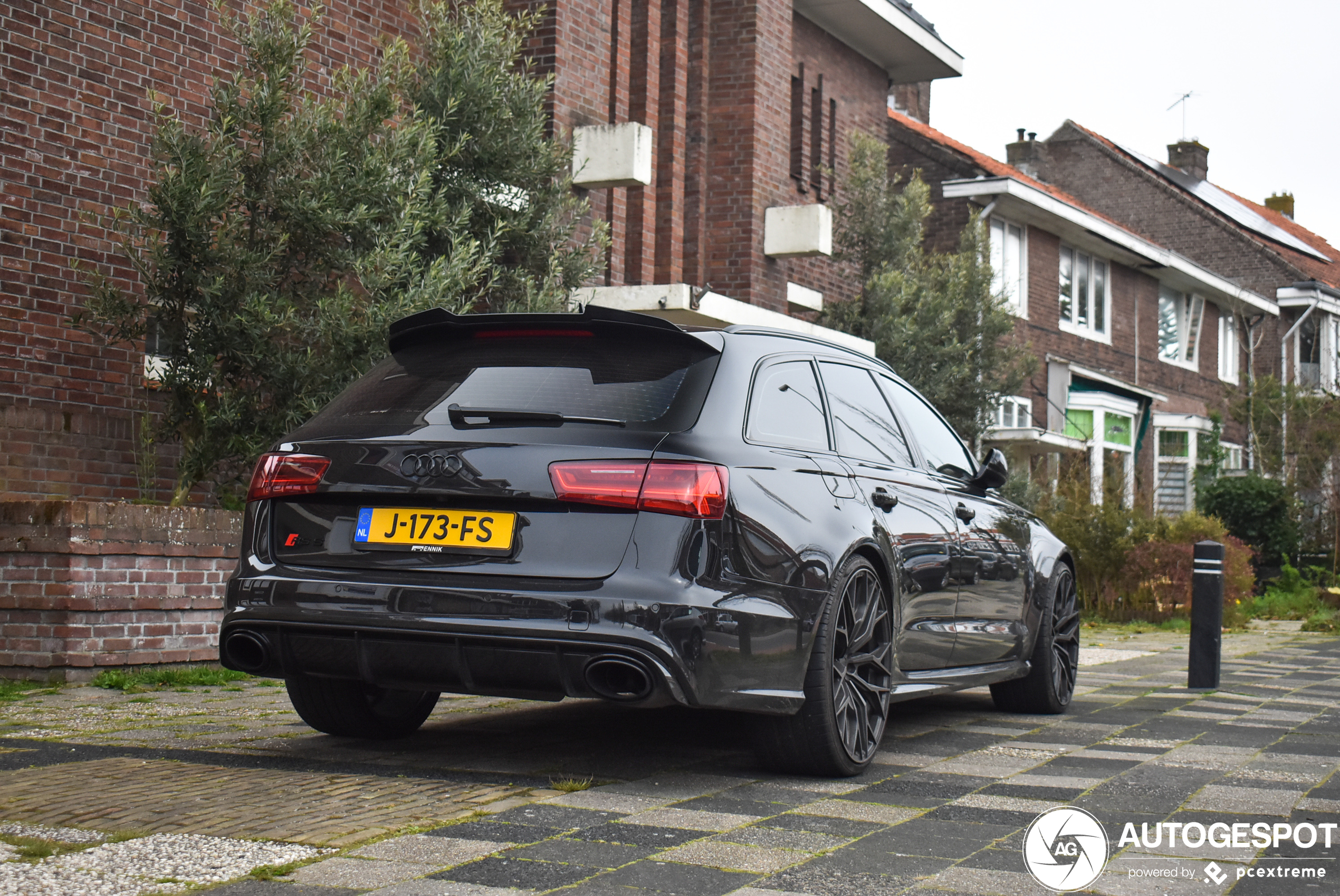 Audi RS6 Avant C7 2015