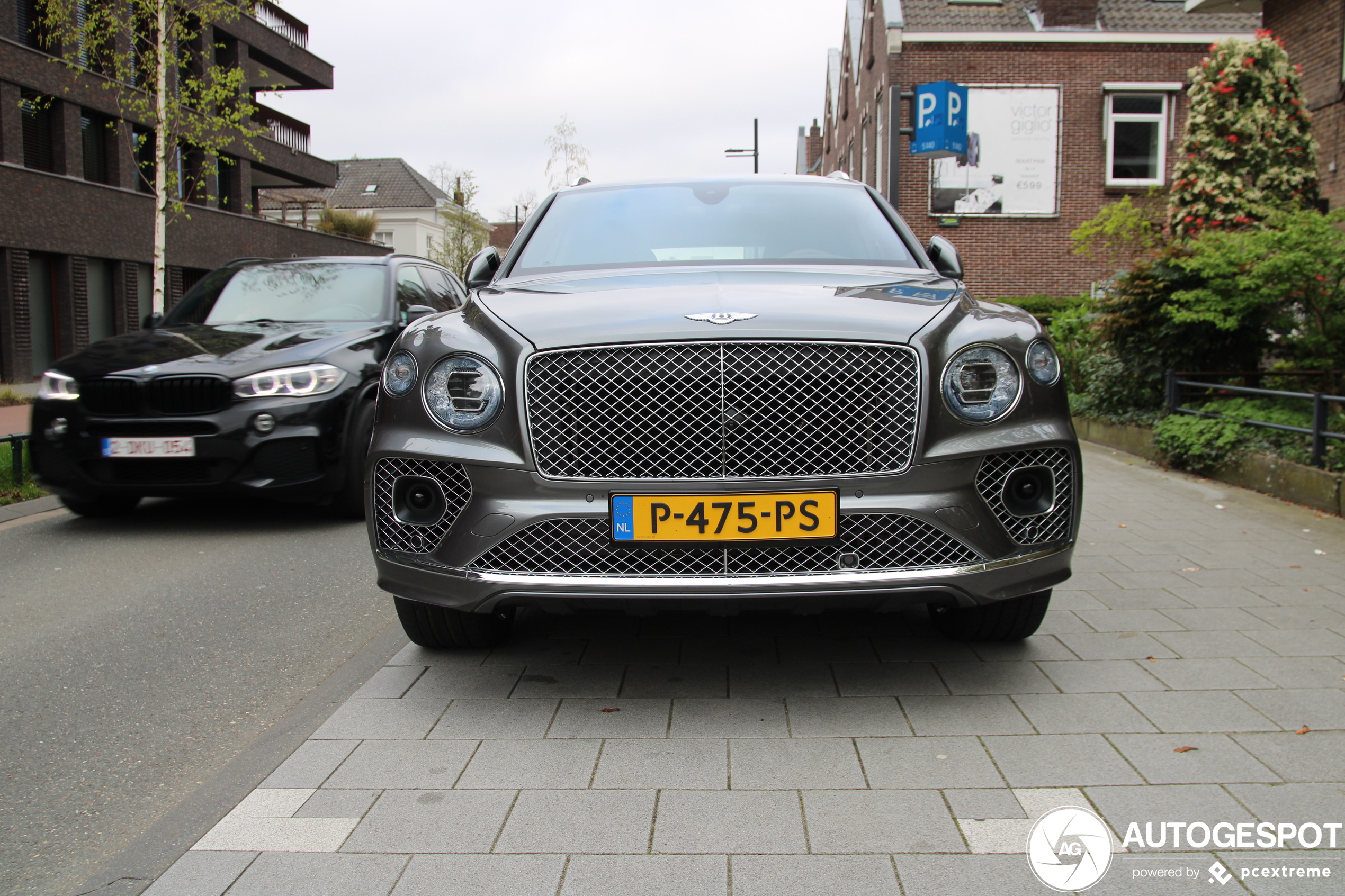 Bentley Bentayga V8 2021