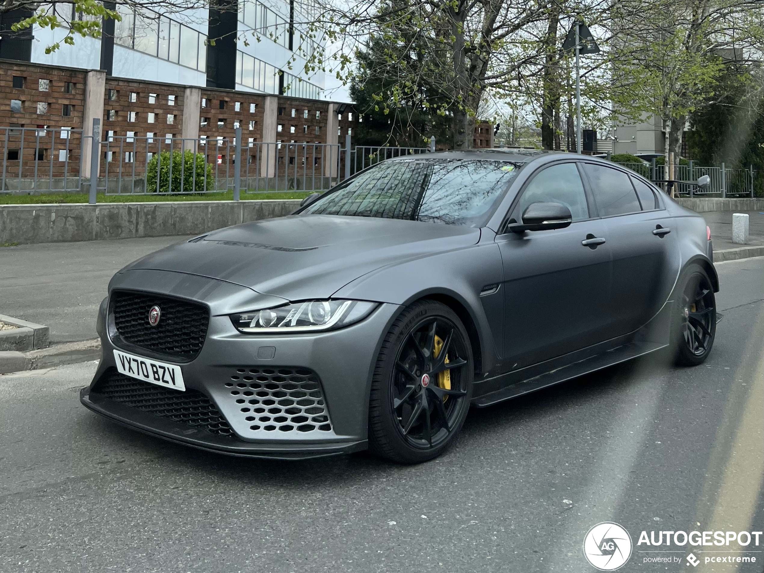 Jaguar XE SV Project 8