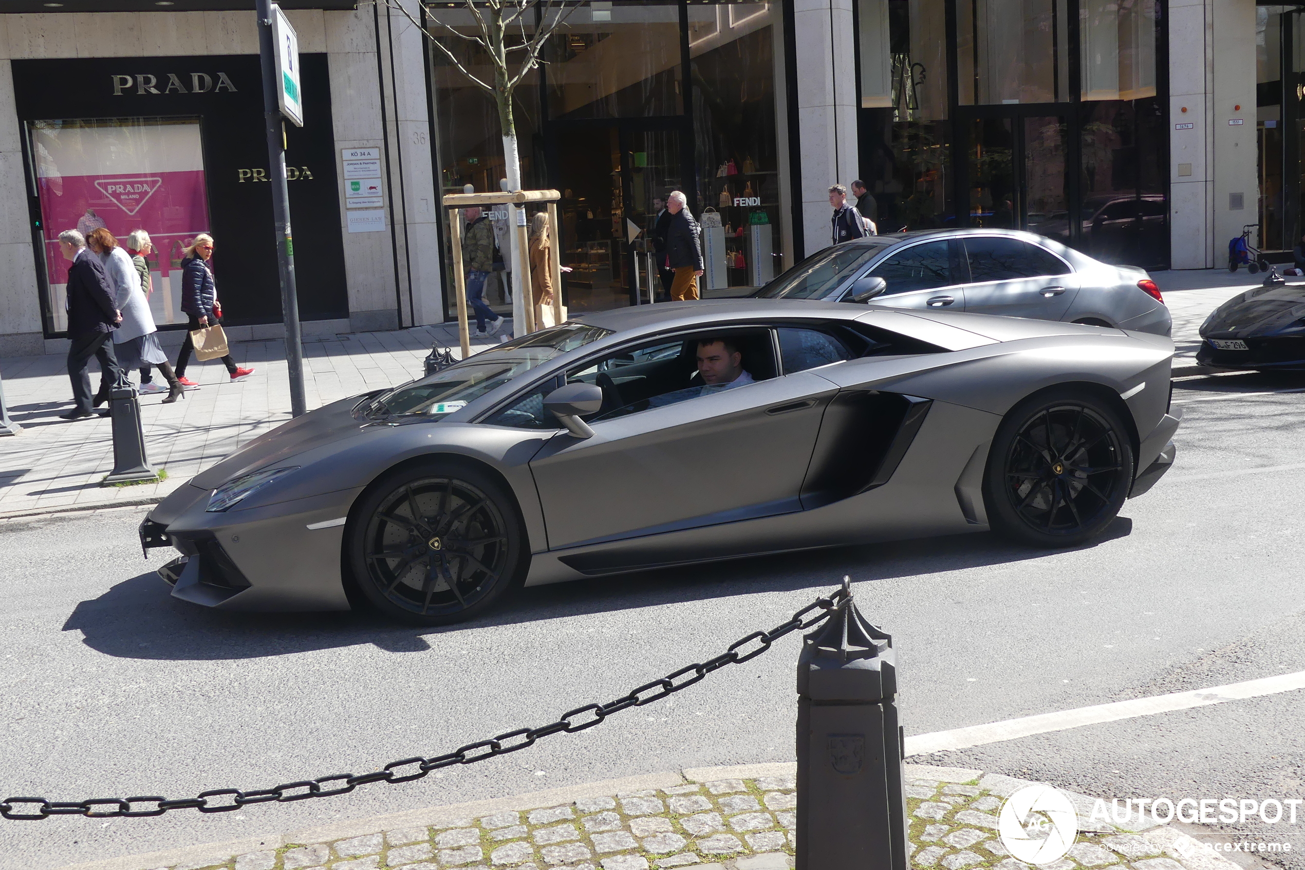 Lamborghini Aventador LP700-4