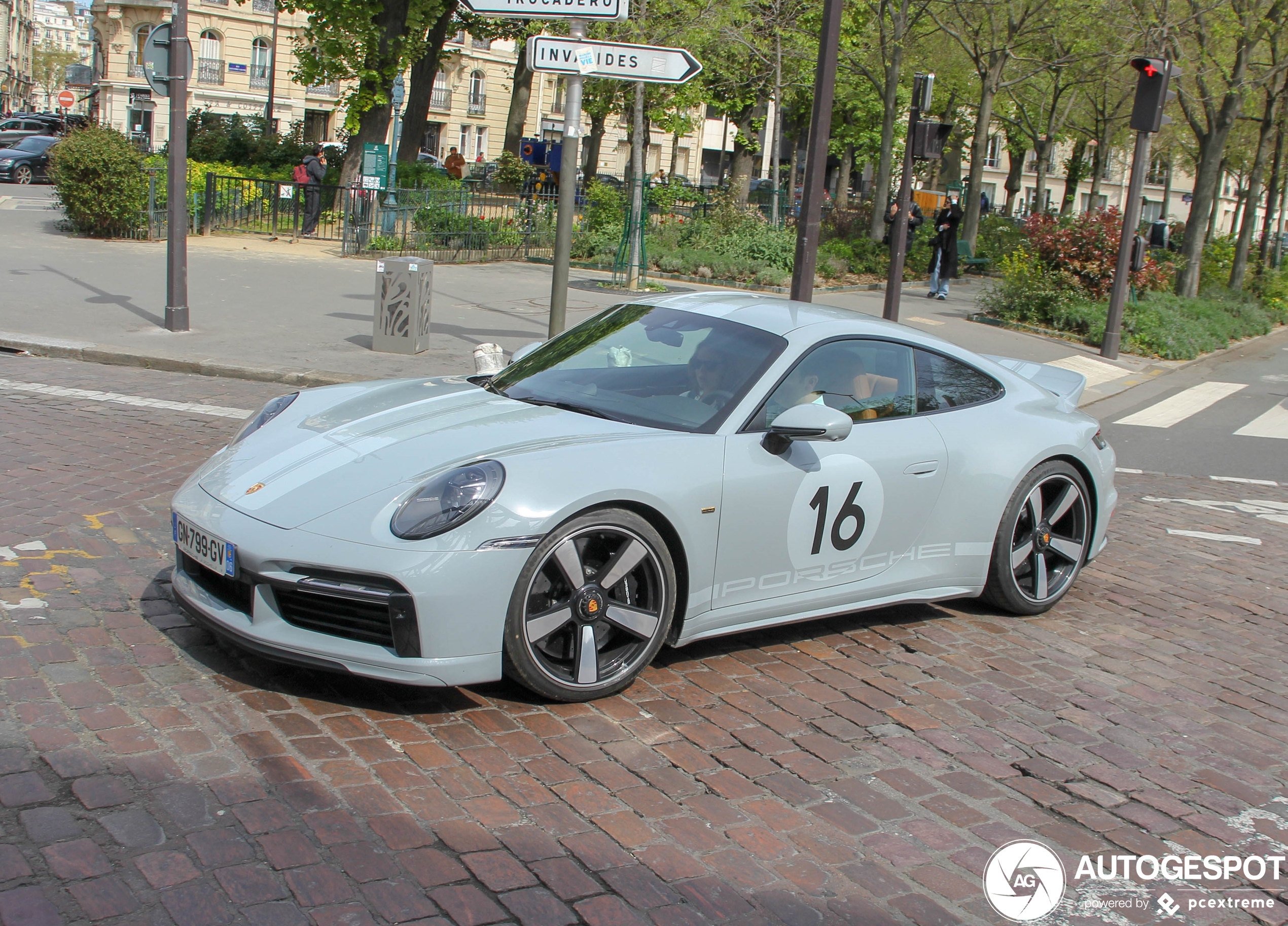 Porsche 992 Sport Classic