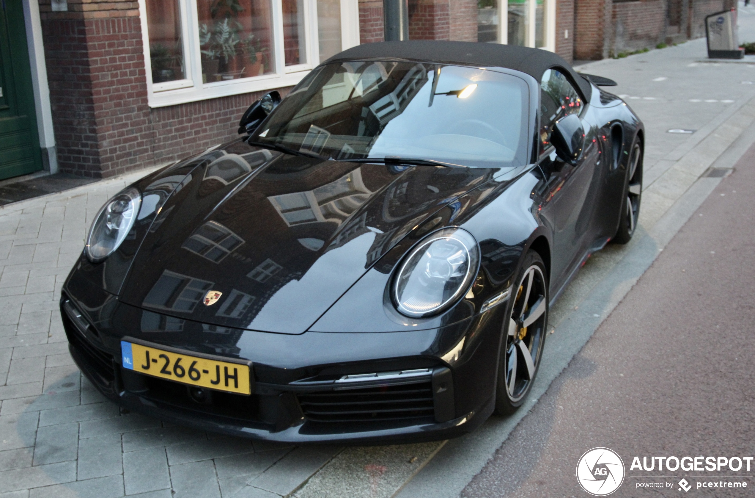 Porsche 992 Turbo S Cabriolet