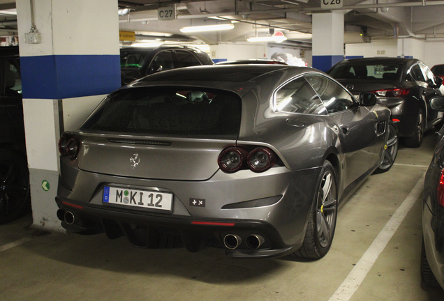 Ferrari GTC4Lusso T