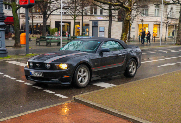 Ford Mustang GT Convertible 2010
