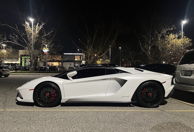 Lamborghini Aventador S LP740-4 Roadster