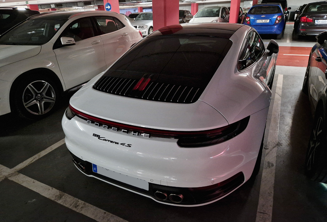 Porsche 992 Carrera 4S