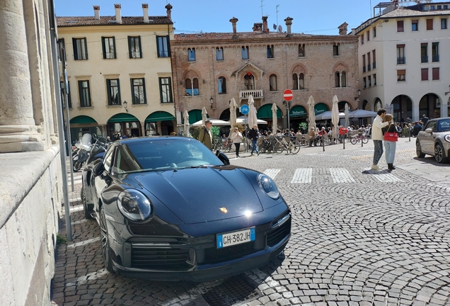 Porsche 992 Turbo