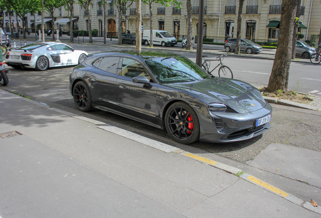 Porsche Taycan GTS Sport Turismo