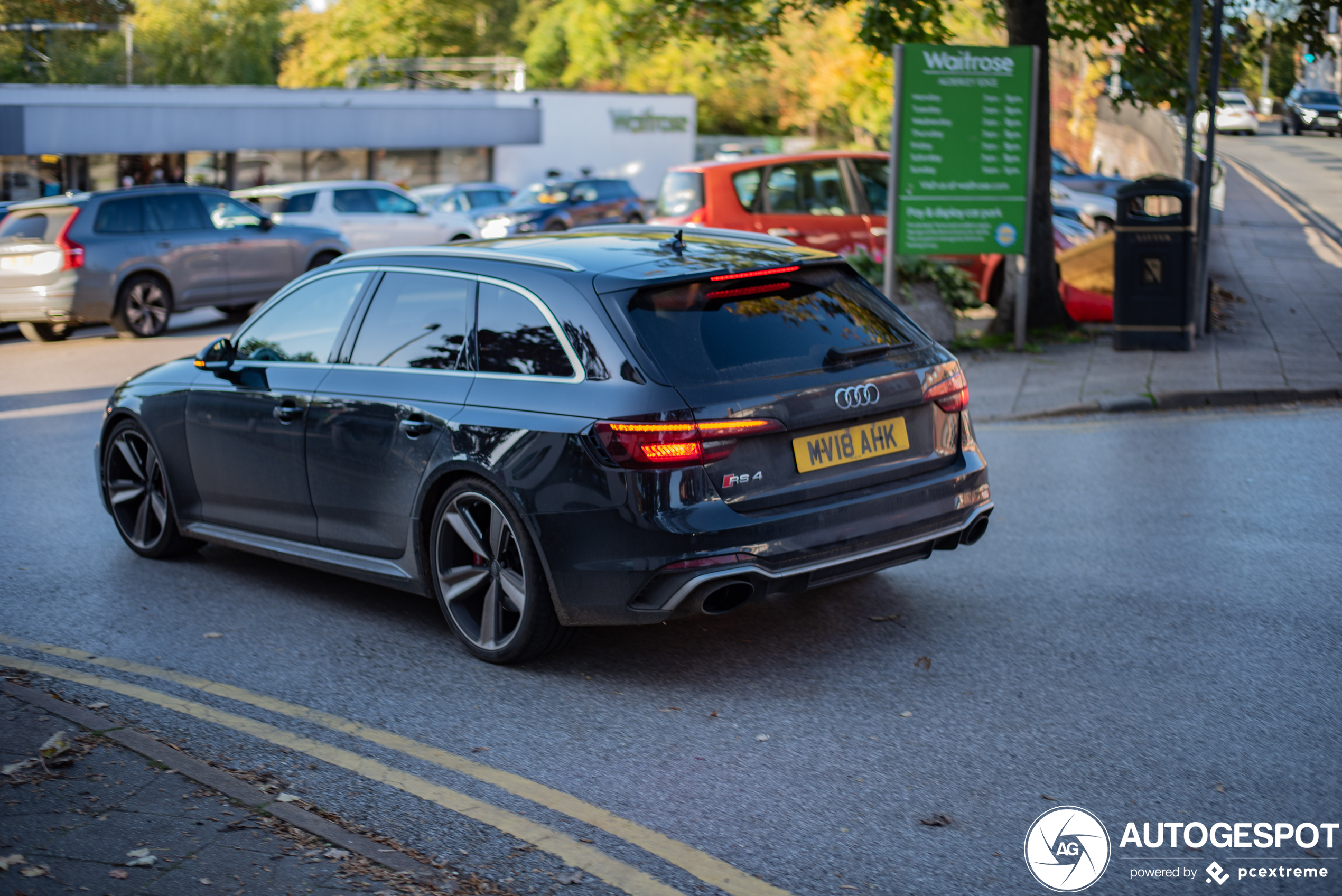 Audi RS4 Avant B9