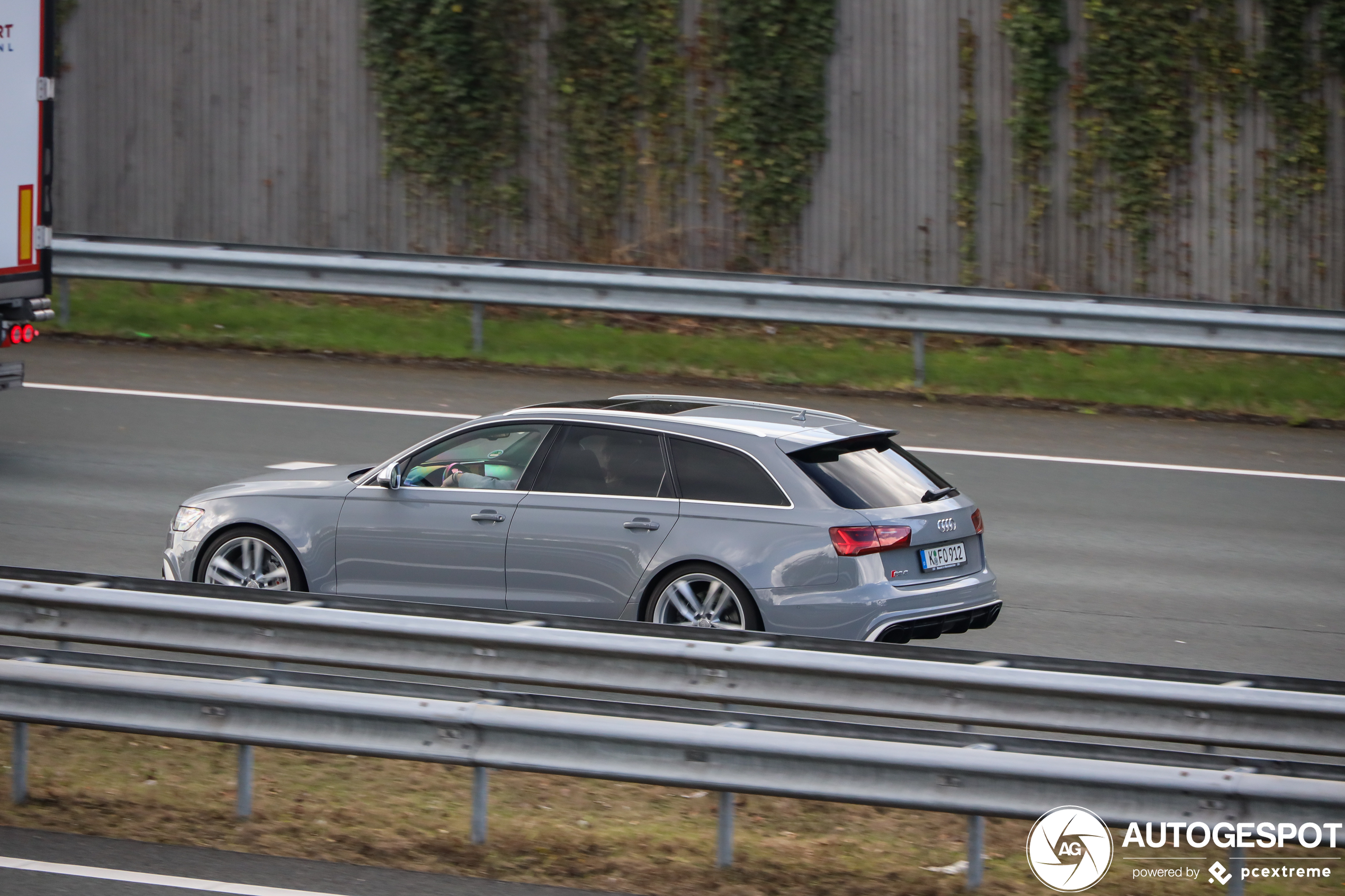 Audi RS6 Avant C7 2015