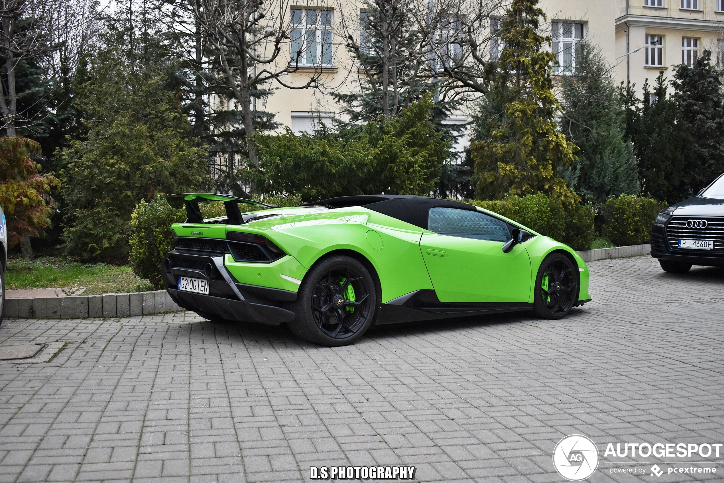 Lamborghini Huracán LP640-4 Performante Spyder