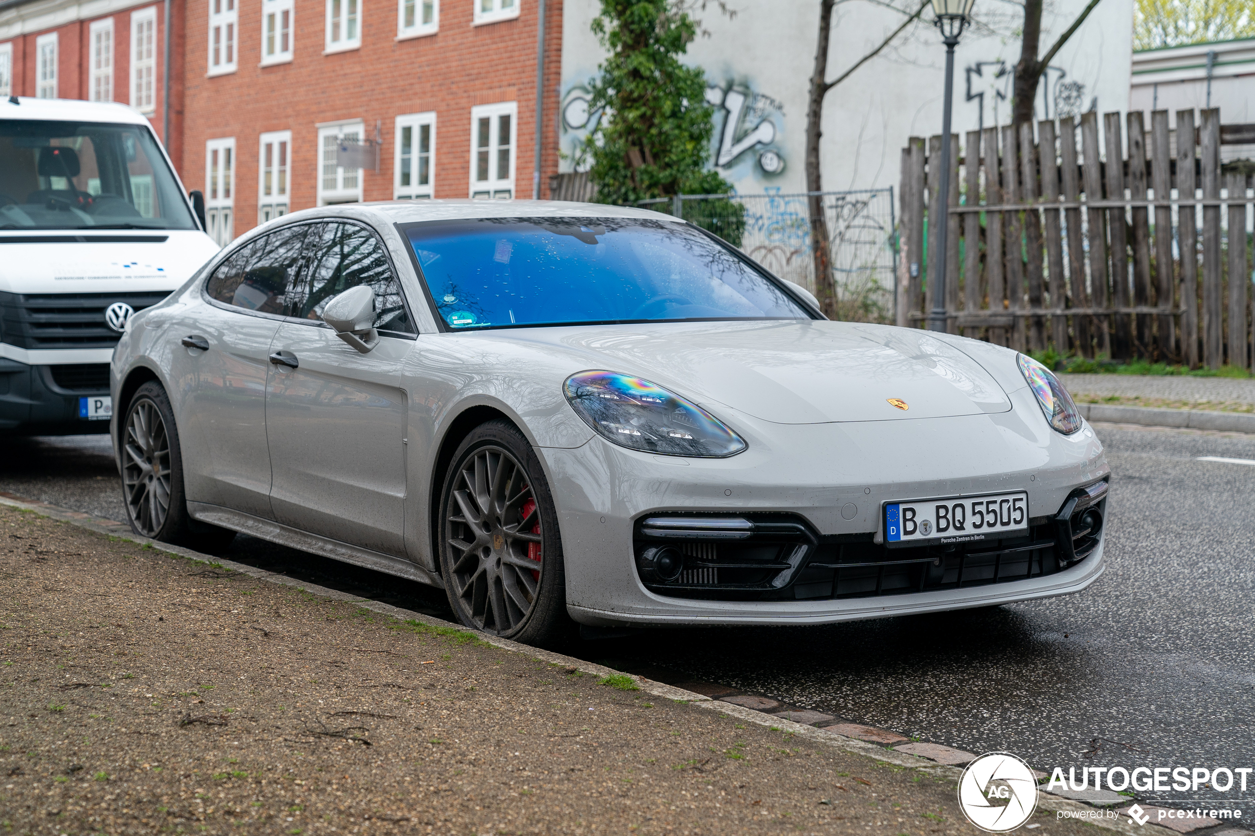 Porsche 971 Panamera Turbo