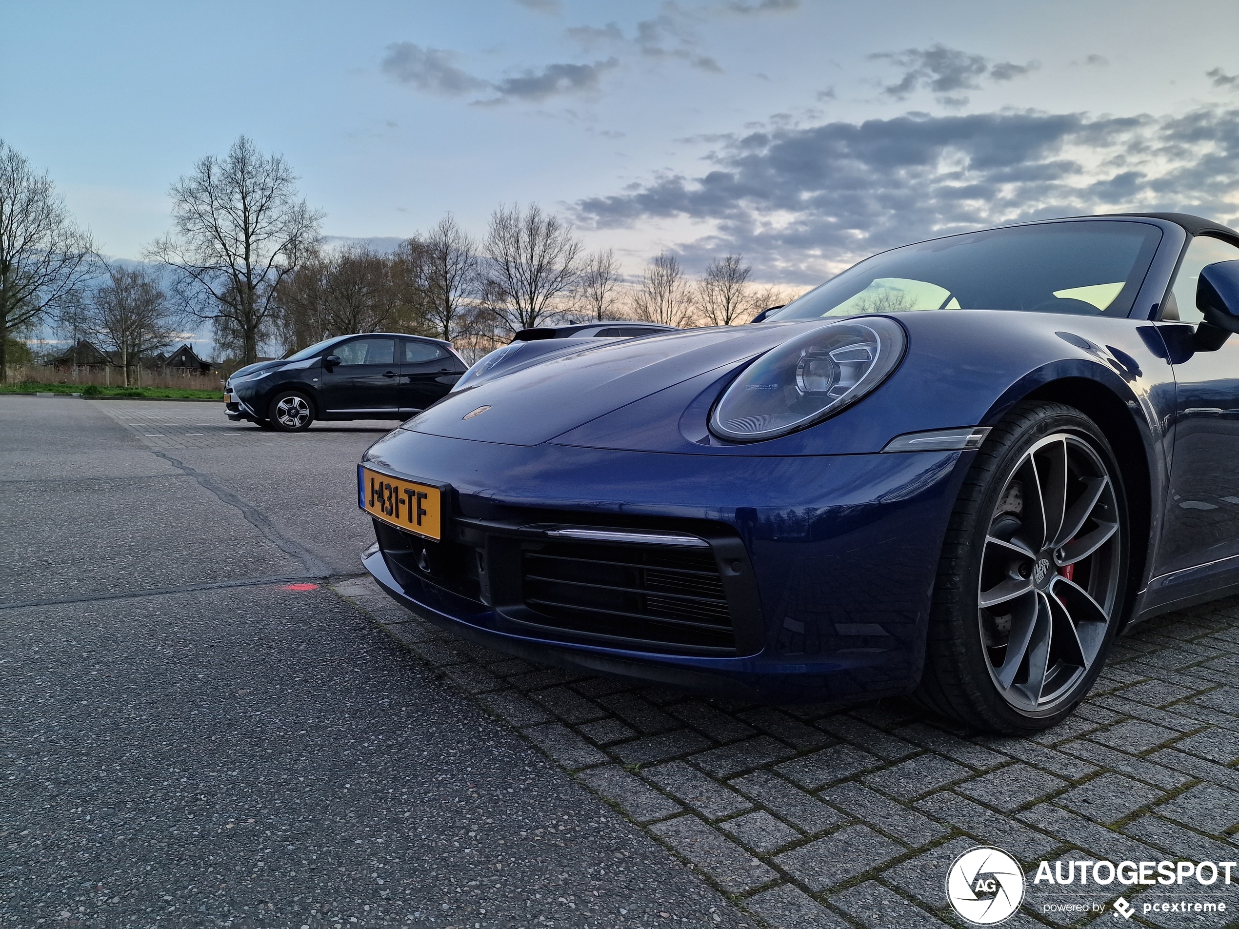 Porsche 992 Carrera 4S Cabriolet