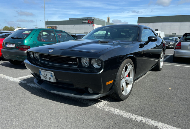 Dodge Challenger SRT-8