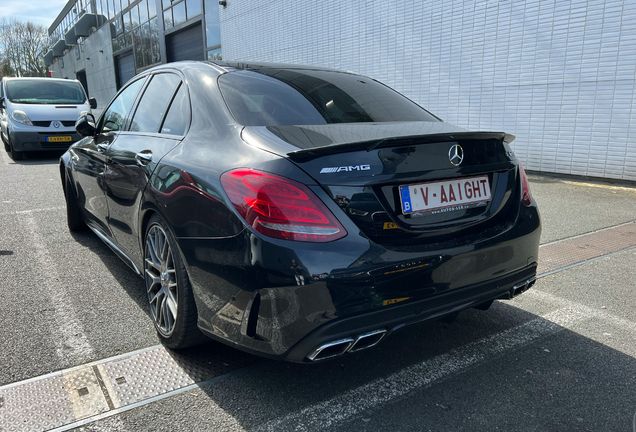 Mercedes-AMG C 63 S W205