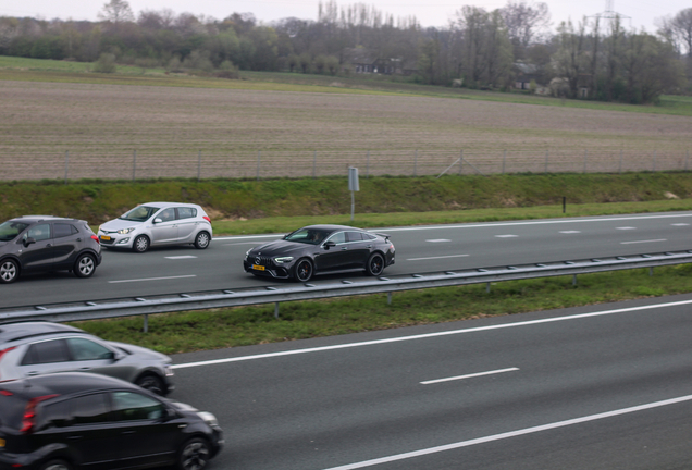 Mercedes-AMG GT 63 S X290