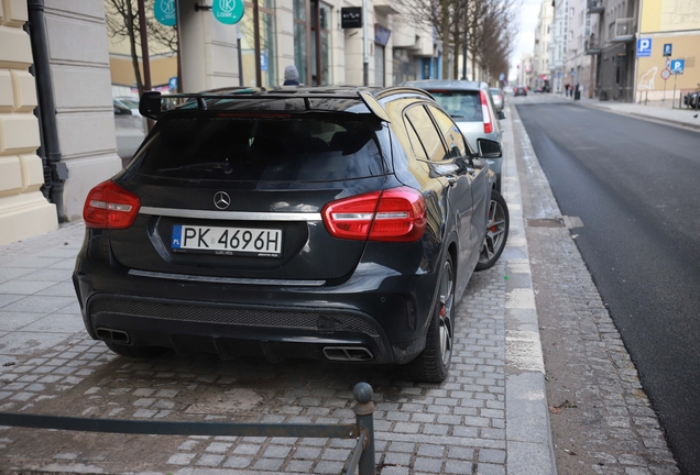 Mercedes-Benz GLA 45 AMG X156