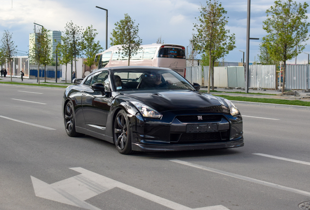 Nissan GT-R