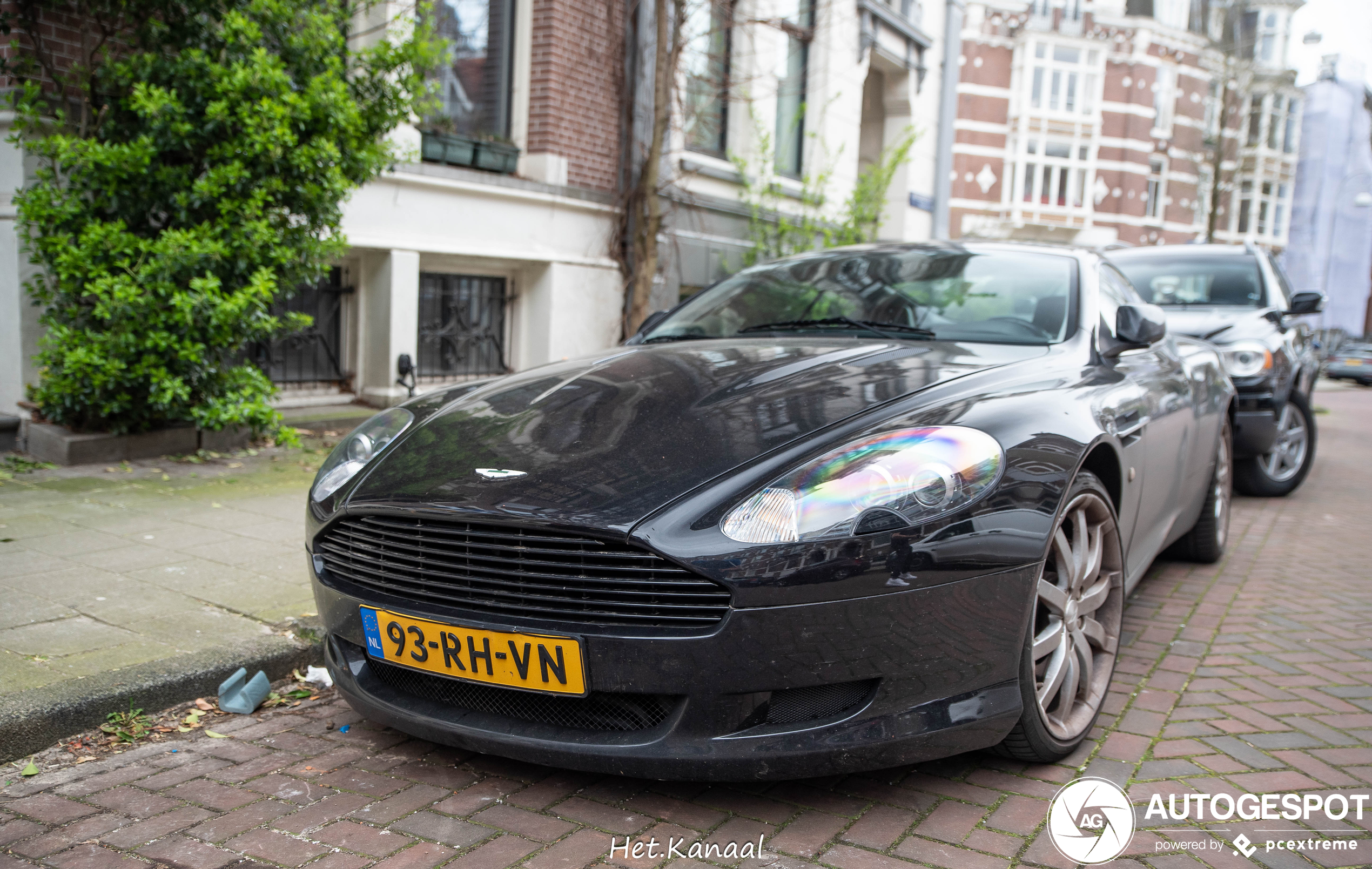 Aston Martin DB9