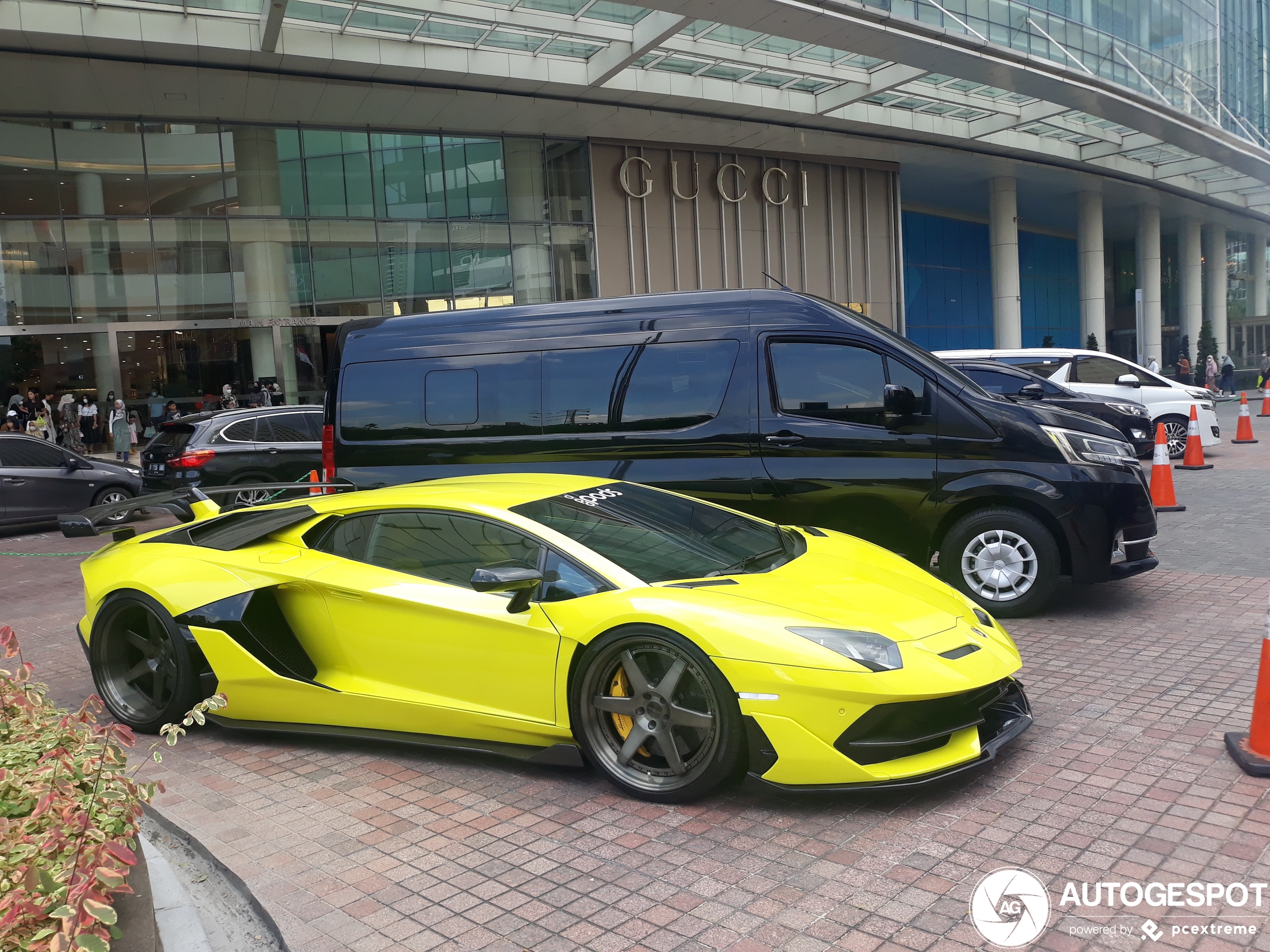 Lamborghini Aventador LP700-4