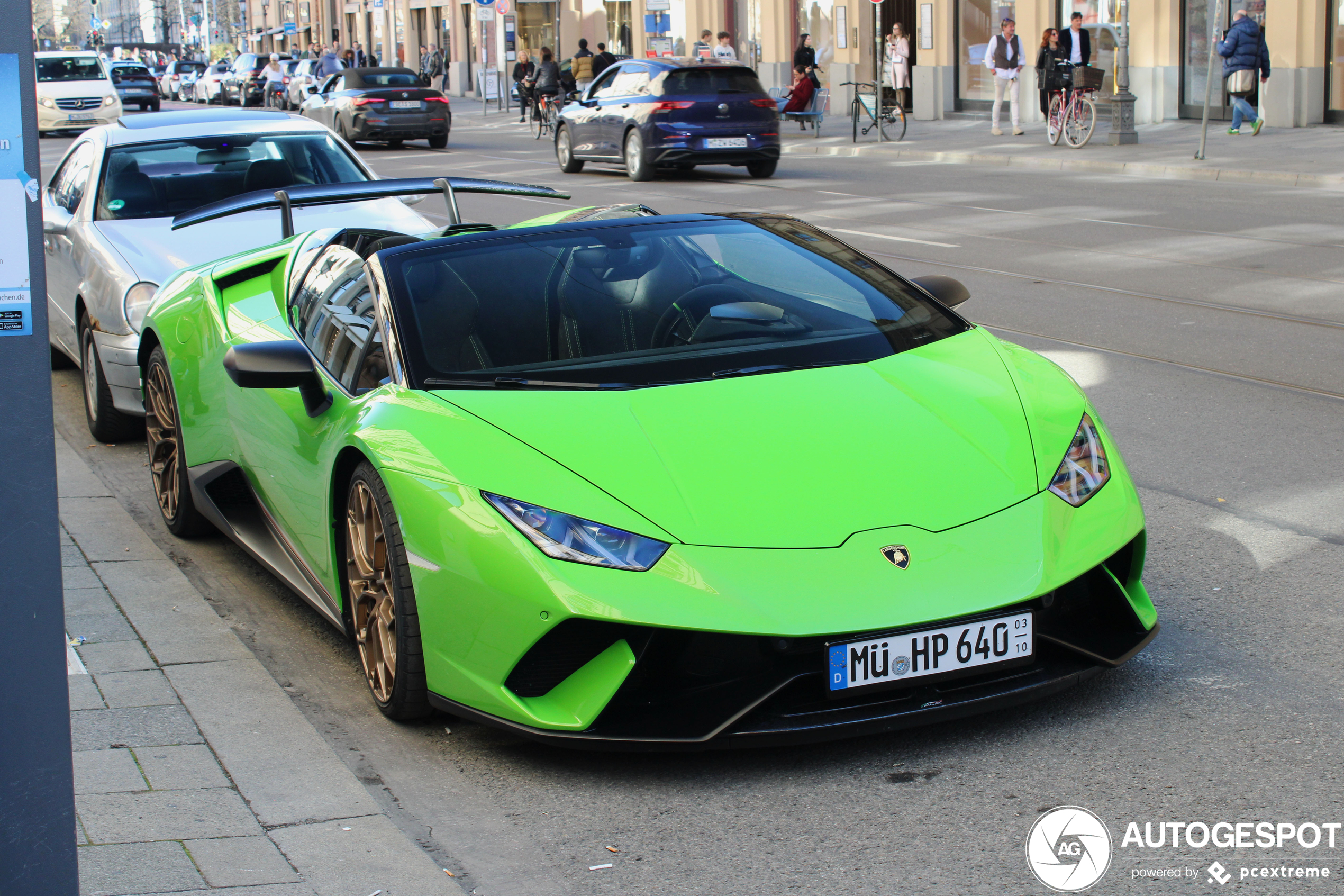 Lamborghini Huracán LP640-4 Performante Spyder