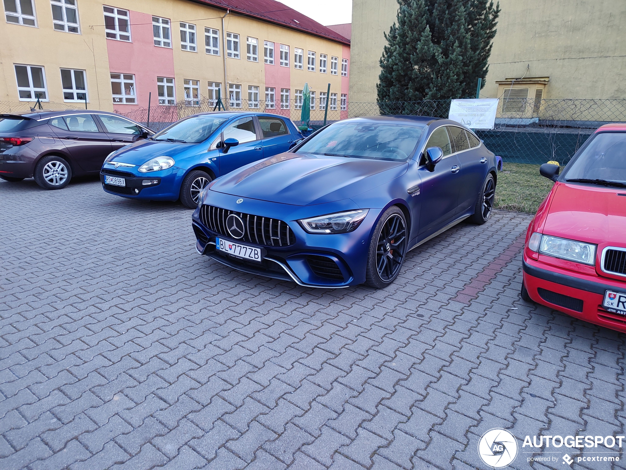 Mercedes-AMG GT 63 X290