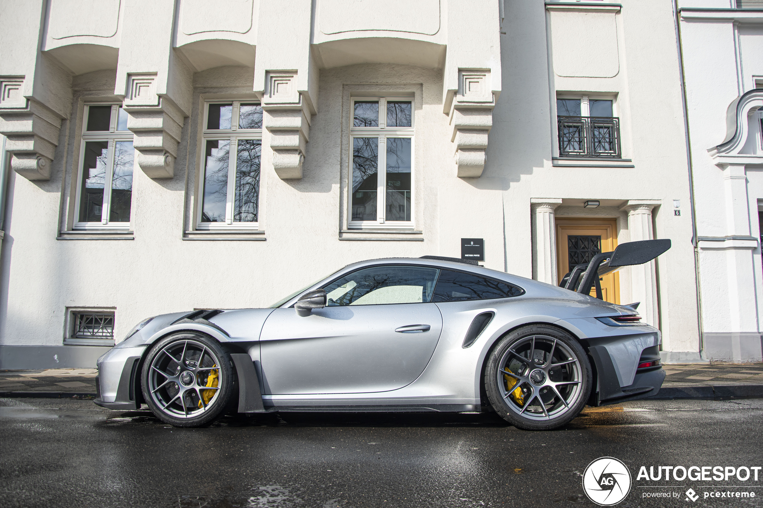 Porsche 992 GT3 RS Weissach Package