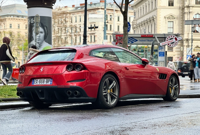 Ferrari GTC4Lusso