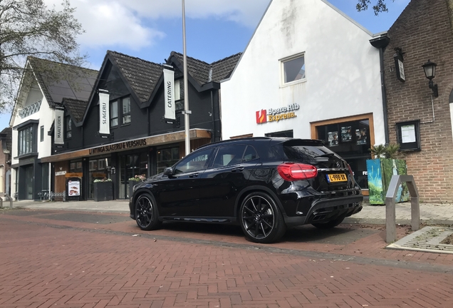 Mercedes-AMG GLA 45 X156