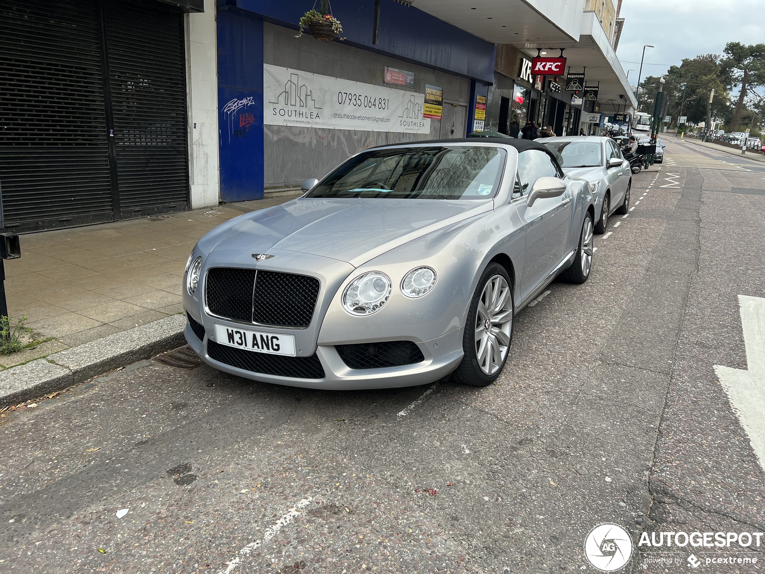 Bentley Continental GTC V8