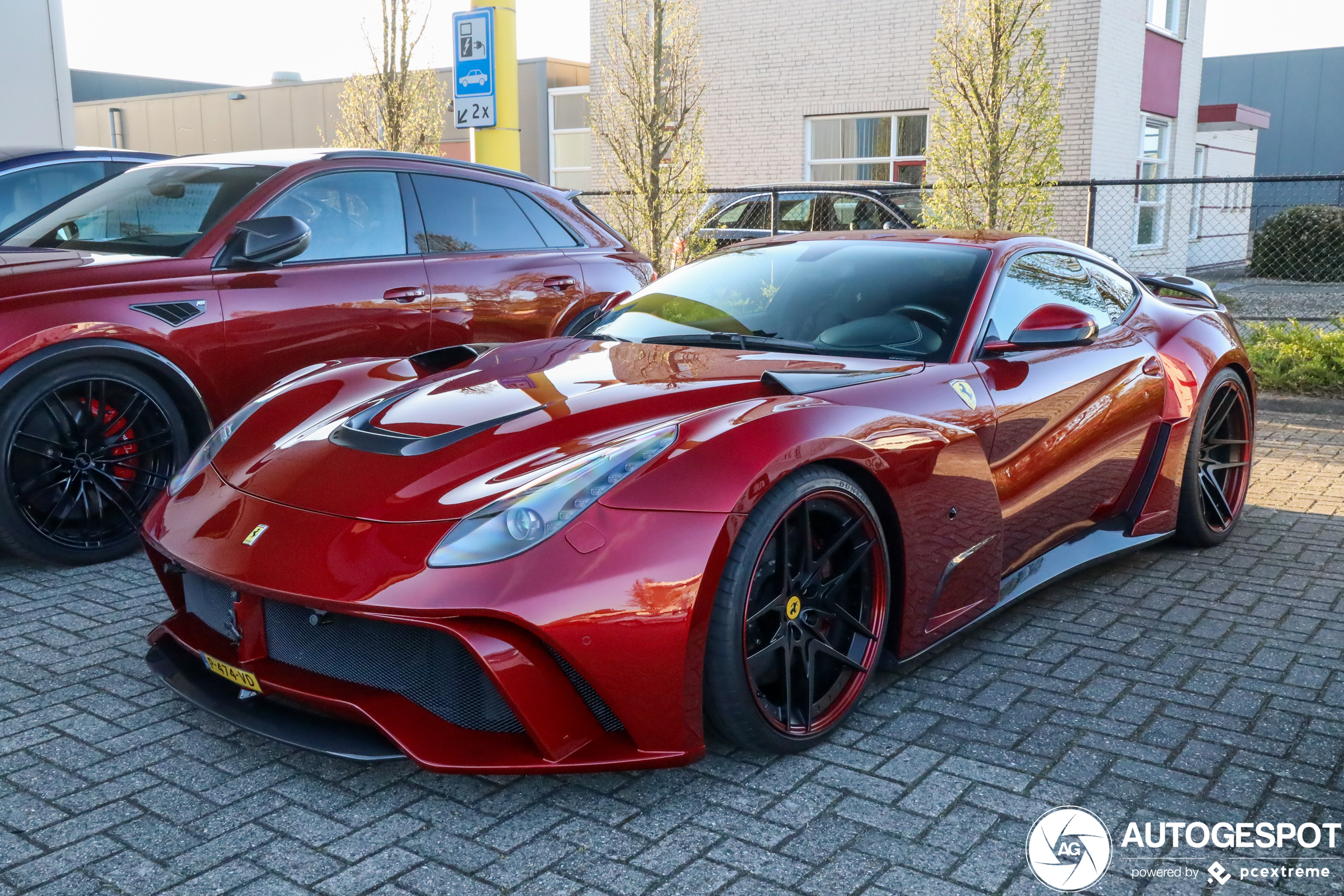 Ferrari met veel te lange naam in Etten-Leur