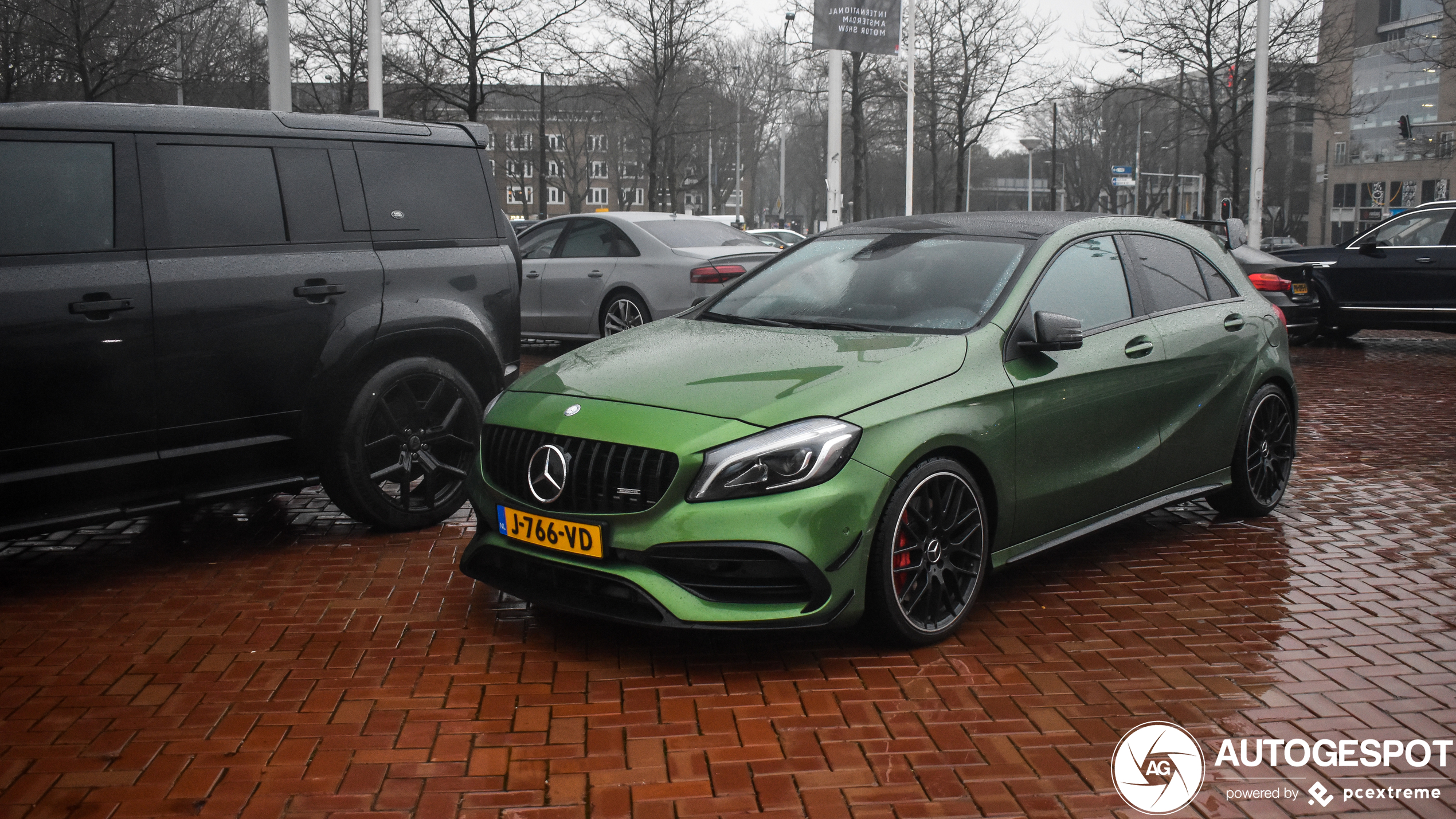 Mercedes-AMG A 45 W176 2015