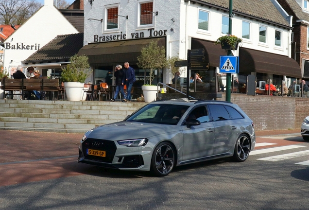 Audi RS4 Avant B9