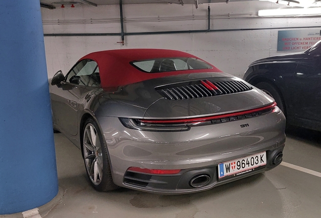 Porsche 992 Carrera 4S Cabriolet