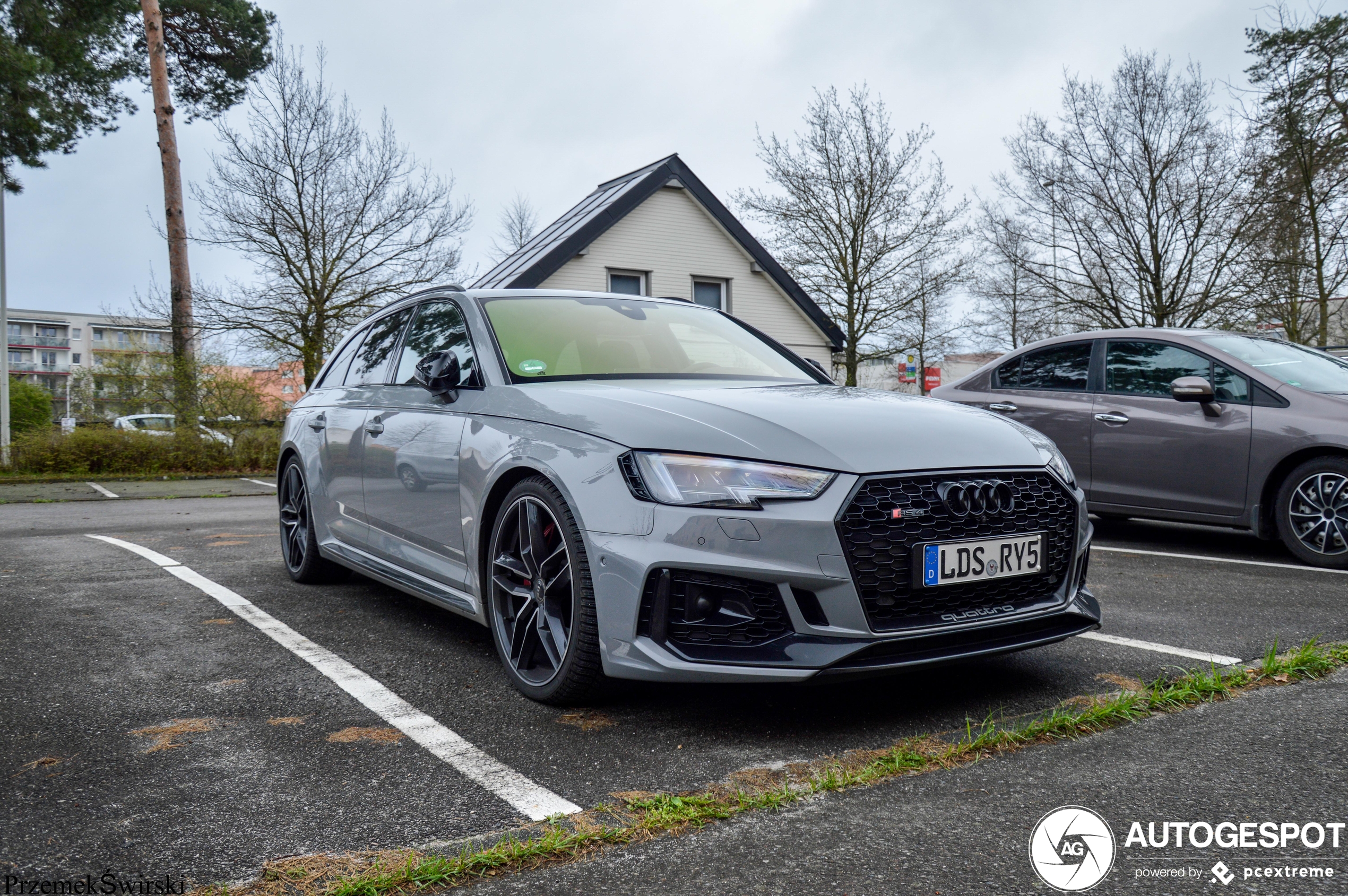 Audi RS4 Avant B9