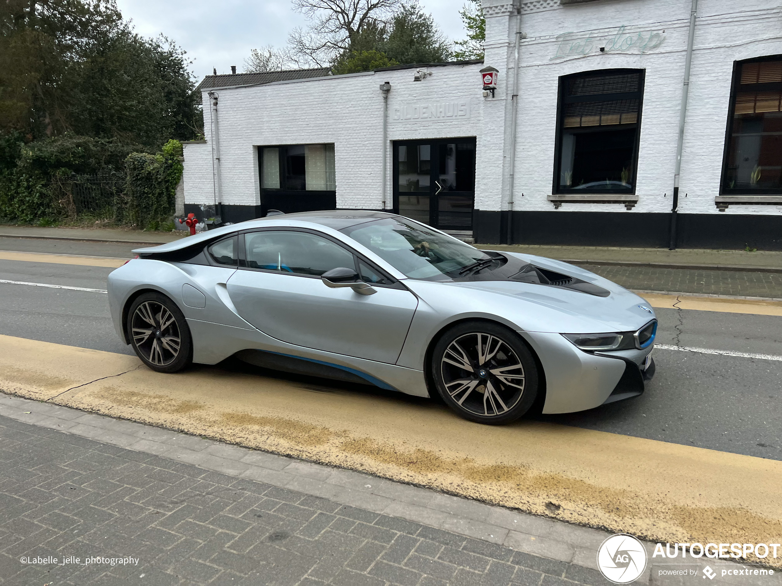 BMW i8