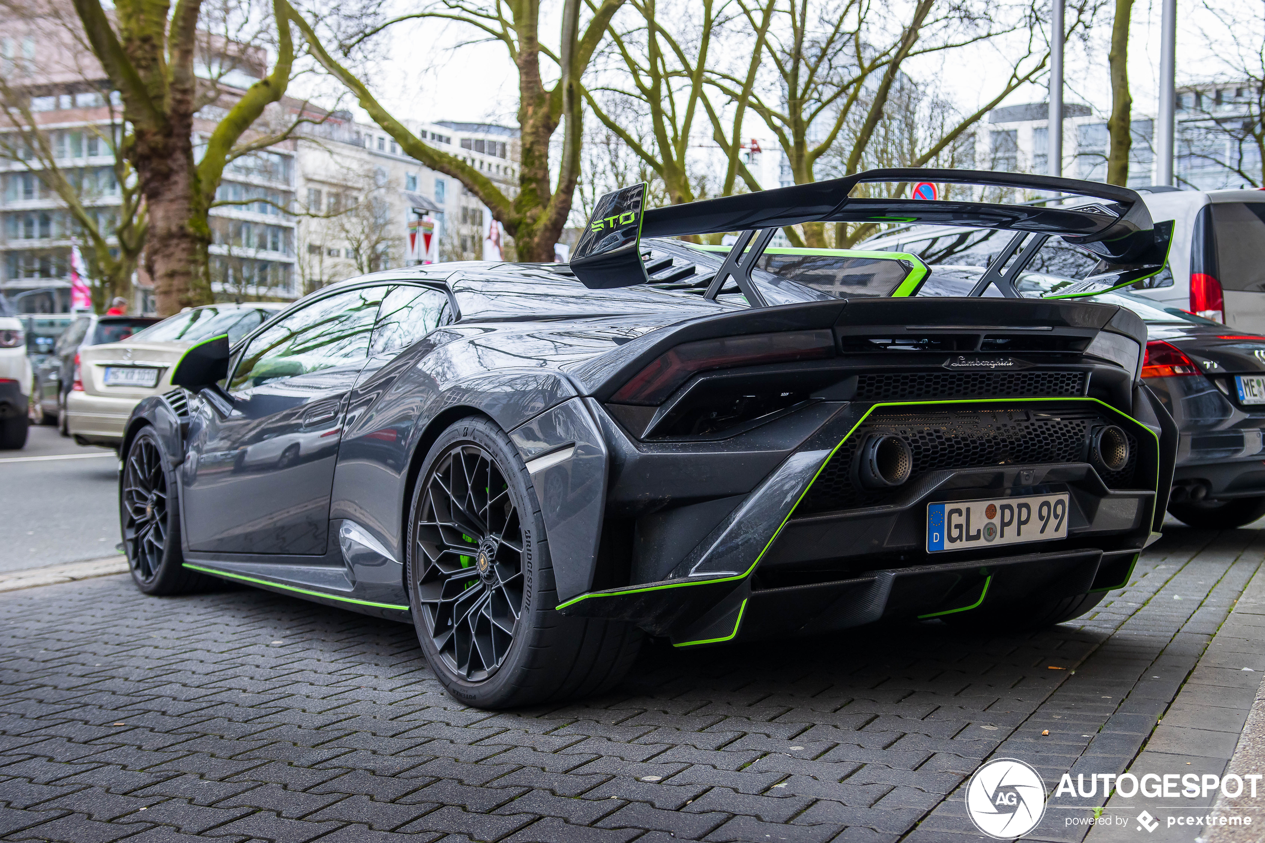 Lamborghini Huracán LP640-2 STO