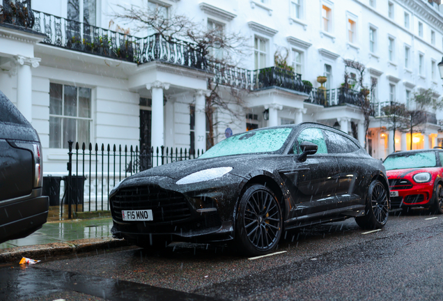 Aston Martin DBX707