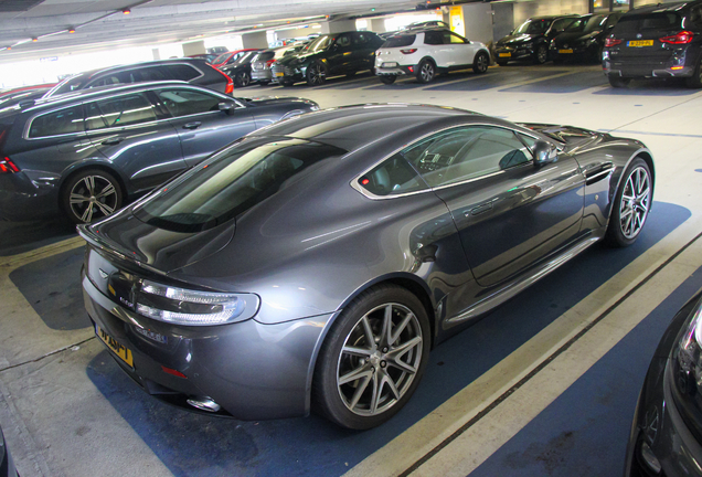 Aston Martin V8 Vantage 2012