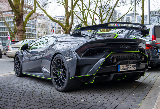 Lamborghini Huracán LP640-2 STO