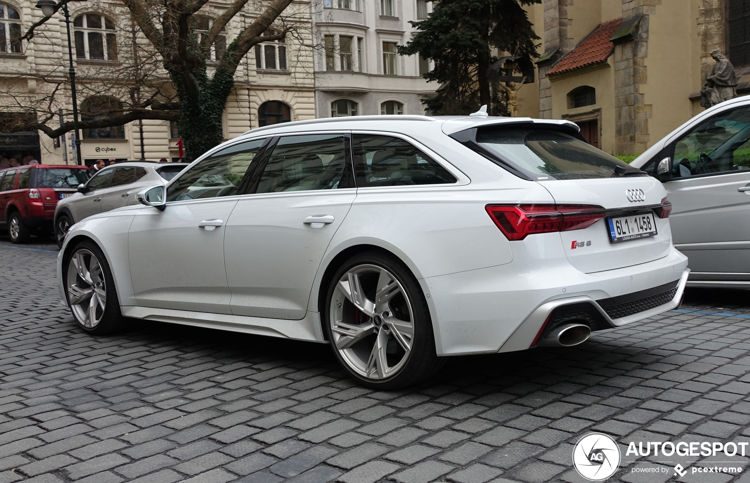 Audi RS6 Avant C8