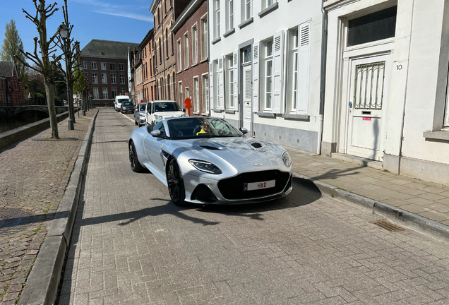 Aston Martin DBS Superleggera Volante