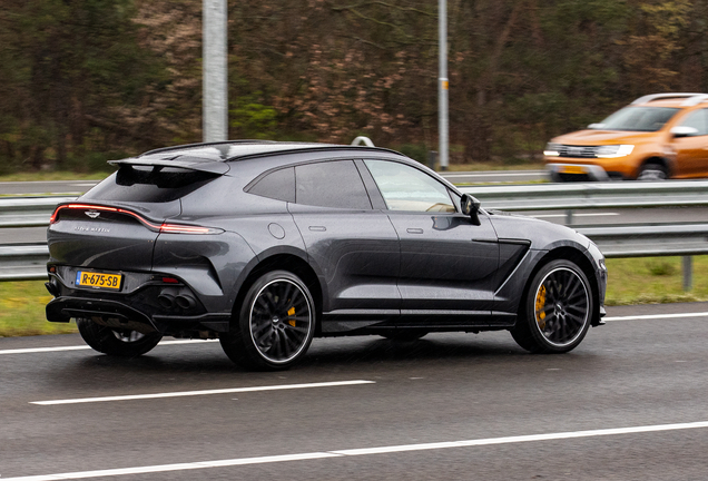 Aston Martin DBX707